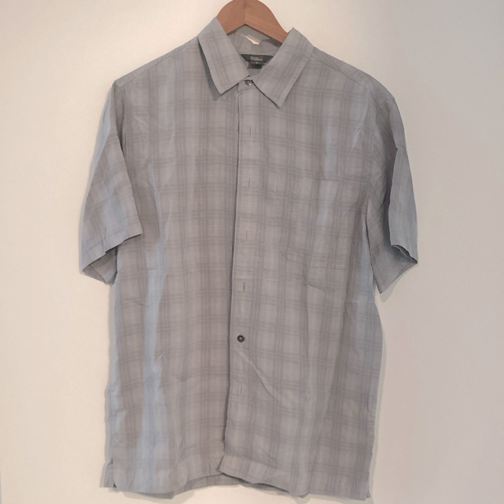 Royal Robbins Men’s short sleeve button down relaxed fit size M